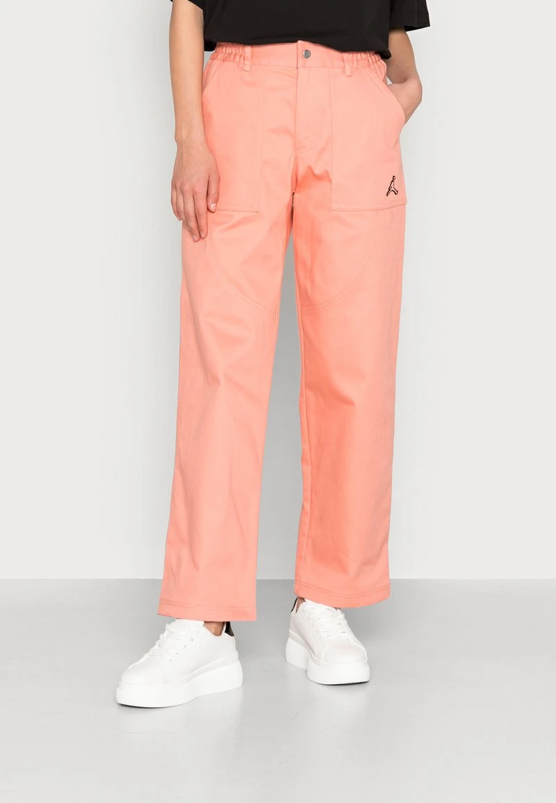 Jordan ESSENTIAL UTILITY CORE - Vaqueros Boyfriend - Lt Madder Root, Mujer