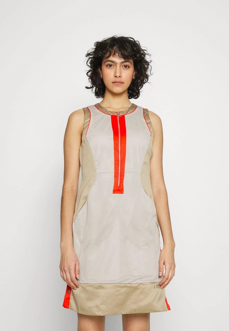 Jordan NEW CLASSICS DRESS - Vestido Informal - Khaki/moon Particle/brushed Silver , Mujer