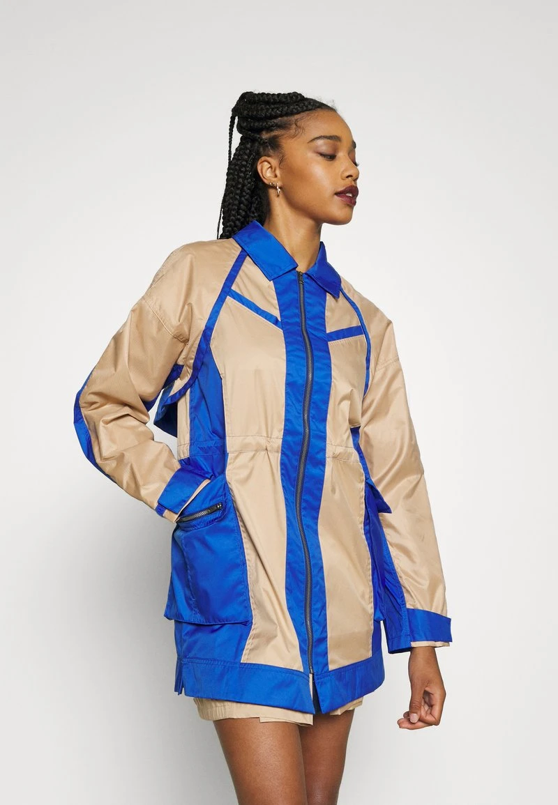 Jordan NEXT UTILITY JACKET - Abrigo Corto - Hemp/game Royal/blue Lagoon, Mujer