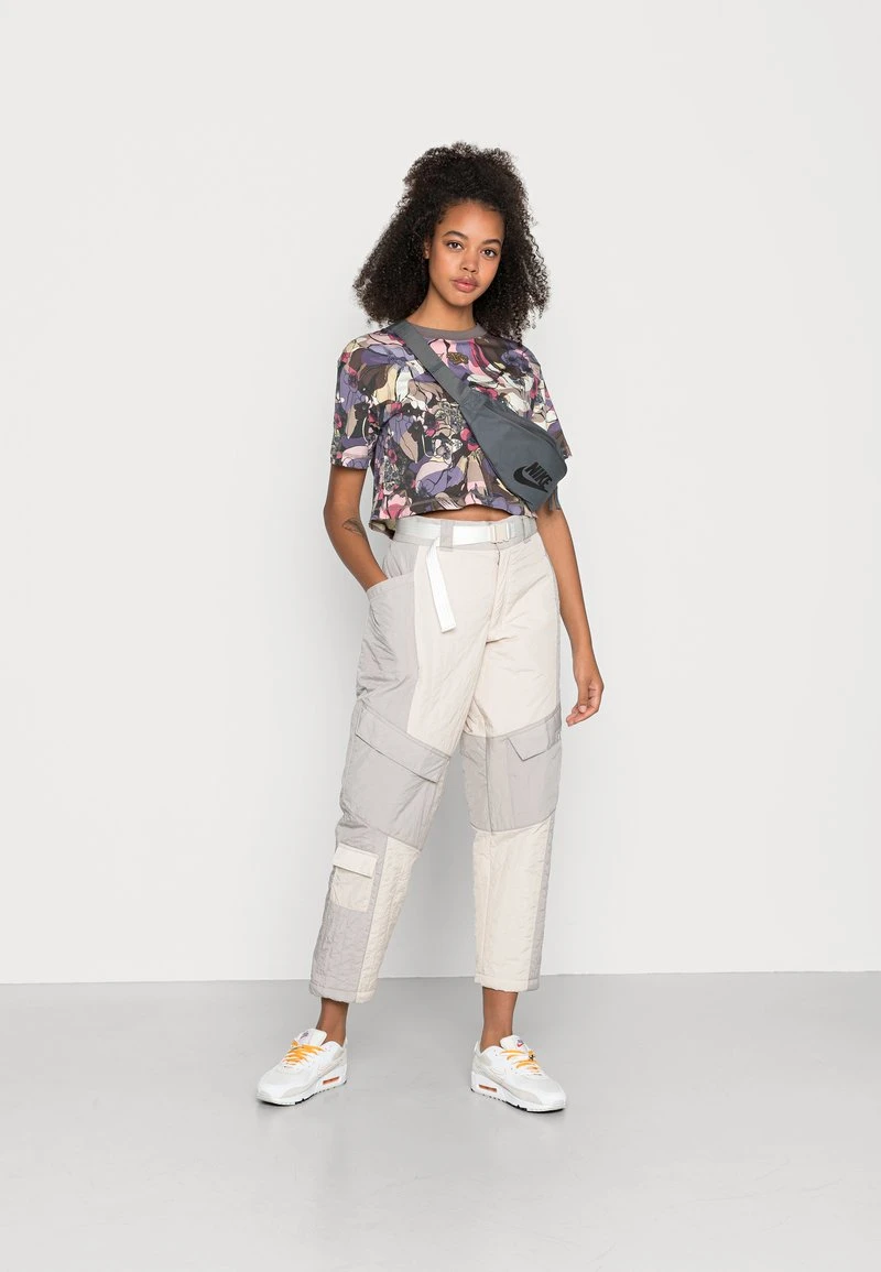 Jordan COZY GIRL UTILITY PANT - Pantalones Cargo - Oatmeal/college Grey/college Grey/summit White , Mujer - Imagen 2