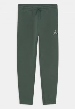 Jordan ESSENTIALS PANT - Pantalones Deportivos - Noble Green , Niños