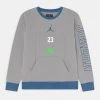 Jordan ELEVATED CLASSICS CREW - Sudadera - Light Smoke Gray , Niños
