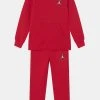 Jordan ESSENTIALS SET - Chándal - Gym Red , Niños
