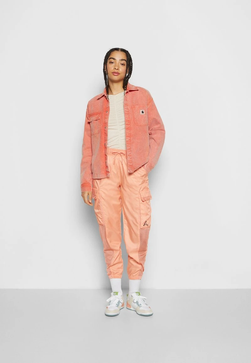 Jordan ESSEN UTILITY PANT - Pantalones Cargo - Crimson Bliss , Mujer - Imagen 2